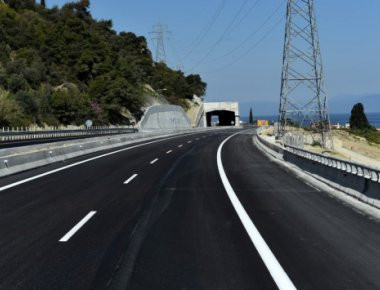 Εγκαίνια της Πατρών-Κορίνθου από τον Αλ. Τσίπρα - 99 λεπτά η διαδρομή Αθήνα-Πάτρα (φωτό, βίντεο)